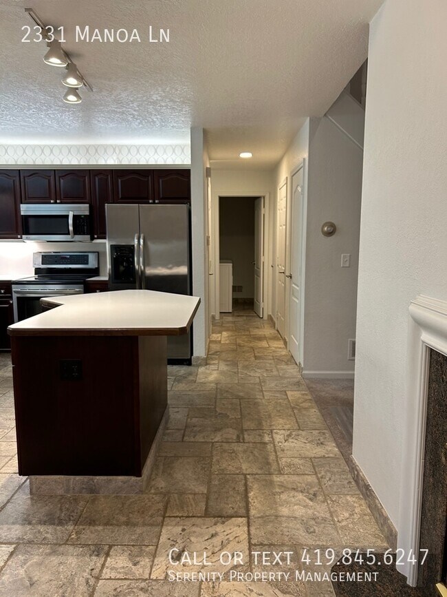 Building Photo - Stunning 3 Bedroom Condo Available Now!