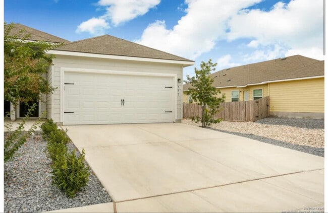 Foto del edificio - 537 Grayson Ln