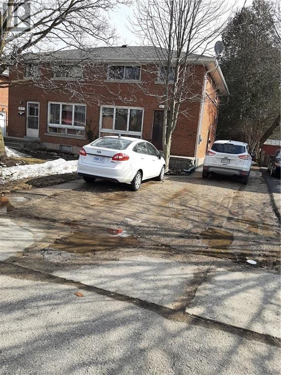 Primary Photo - 201 Erb St E