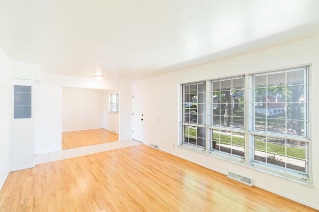 Foto del edificio - 9724 Brookmere Dr