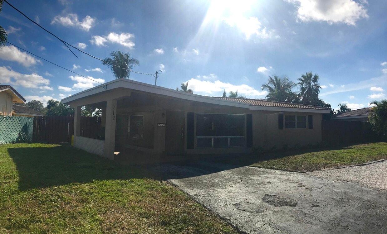 Primary Photo - 712 W Palmetto Park Rd