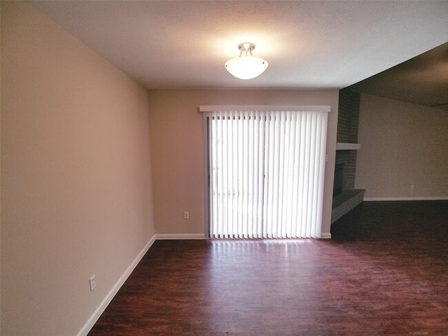 Building Photo - 6927 Tara Dr