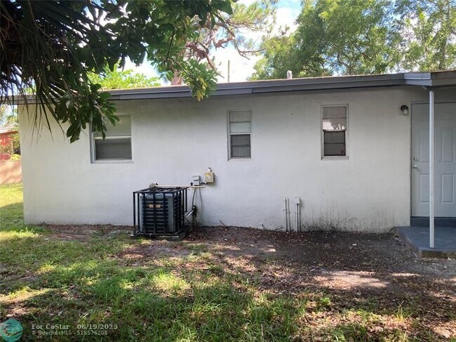 Foto del edificio - 1542 NW 17th St