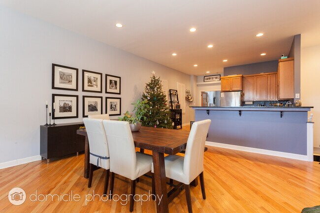 Foto del edificio - 944 N Noble St
