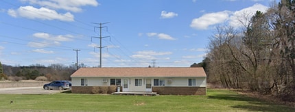 Building Photo - 9041 Cedar Lake Rd