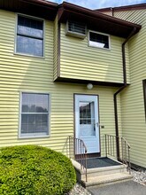 Building Photo - 268 Hartford Turnpike