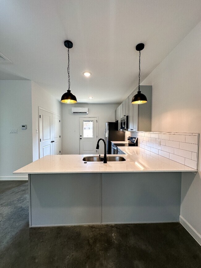 Foto del edificio - 1608 Crosswood Ct