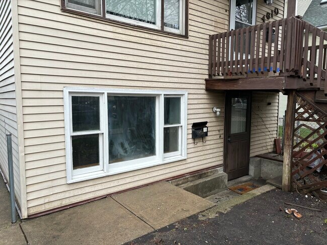 Building Photo - 4610 N Karlov Ave