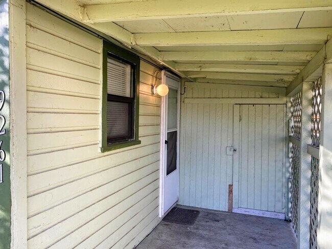 Foto del edificio - 9261 Old Highway 99 S