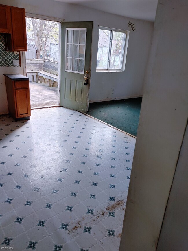 Building Photo - 3 br, 2 bath House - 1018 East Virginia Av...