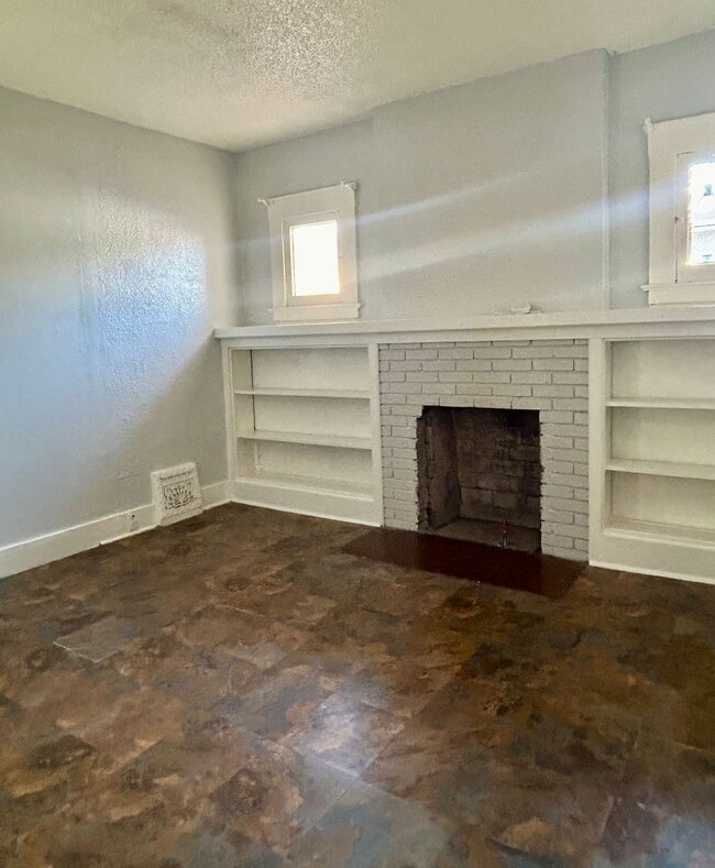 Building Photo - 2817 Nashville Ave