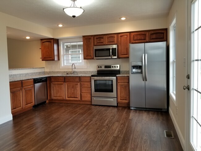 Foto del edificio - GREAT 3 BED 2 BATH CONDO!!!