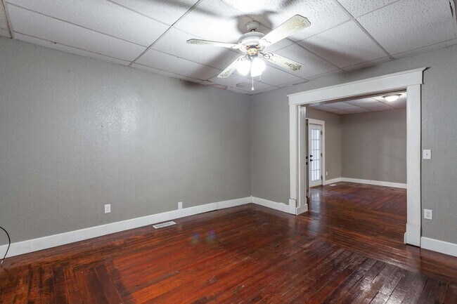 Building Photo - 1555 S Wichita St