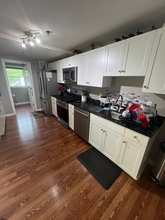 Building Photo - 208 N Main St