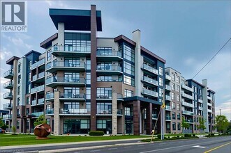 Building Photo - 600 N Service Rd