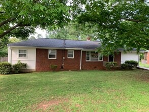 Building Photo - 2503 Apricot Ln