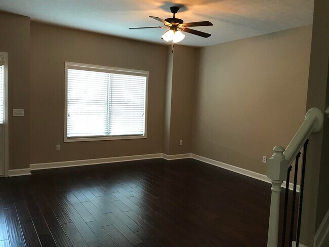 Foto del edificio - 99 Cedar Point Ln