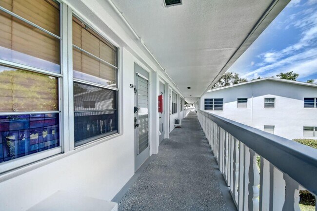Building Photo - 59 Tilford C