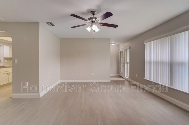 Foto del edificio - 23104 Newcun Ave
