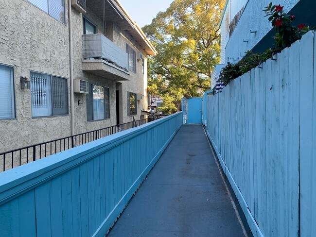Foto del edificio - 3335 Keystone Ave