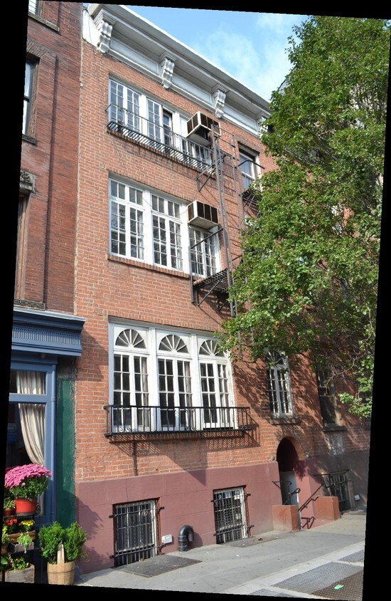 Building Photo - 107 Greenwich Ave