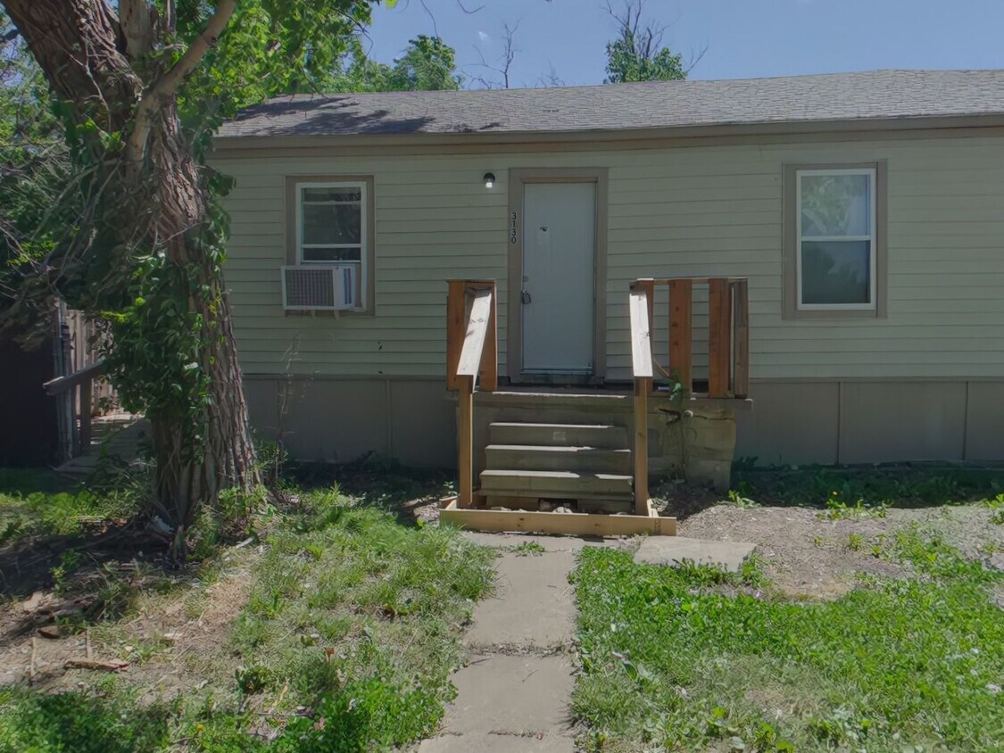 Foto principal - 3130 S Davidson St