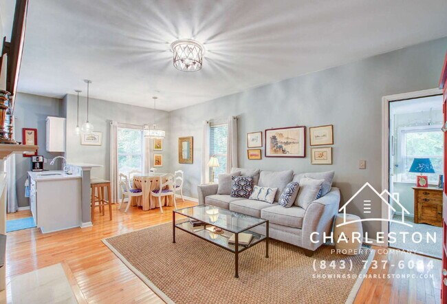 Foto del edificio - **FULLY FURNISHED TWO BEDROOM CONDO, UTILITIES INCLUDED!**