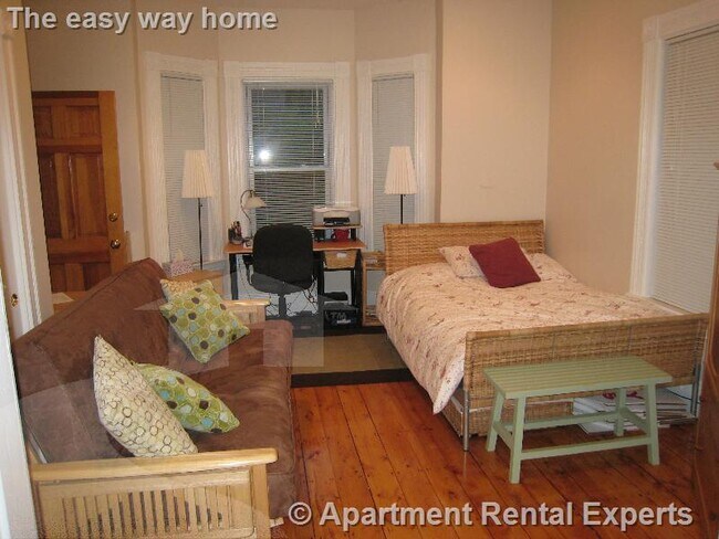 Building Photo - 40 Chester St