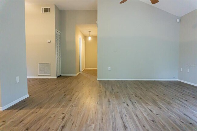 Building Photo - 26431 Sleepy Hollow St