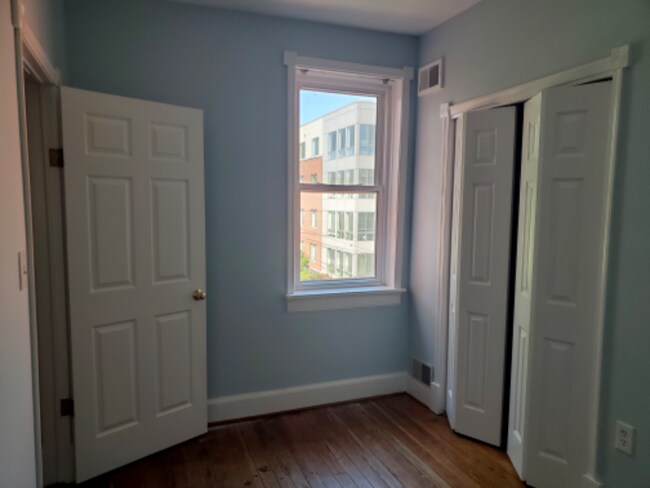 Foto del edificio - 710 7th St NE