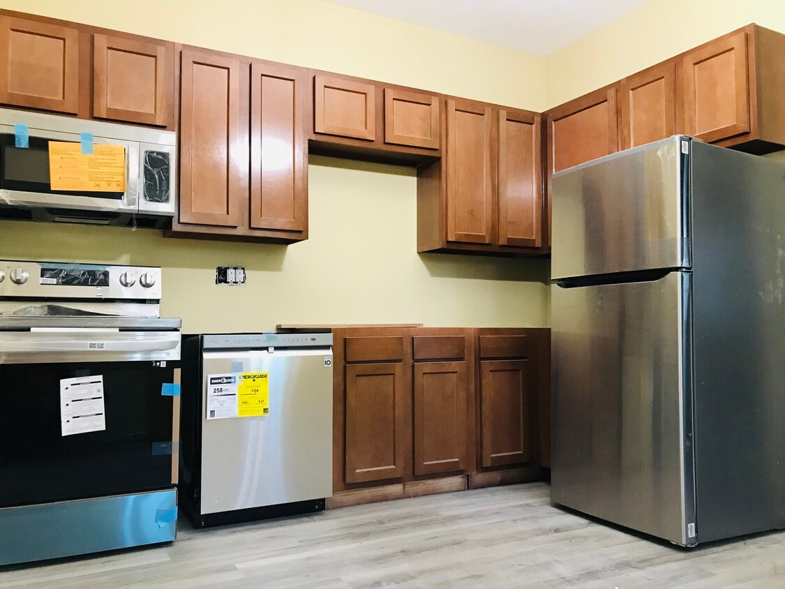 107 Montgomery St Unit C, Midway, PA 15060 Apartments in Midway, PA