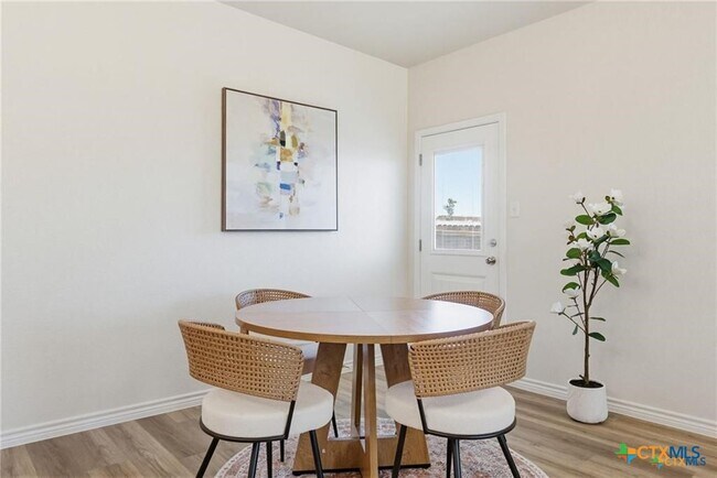 Foto del edificio - 504 Adley Ave