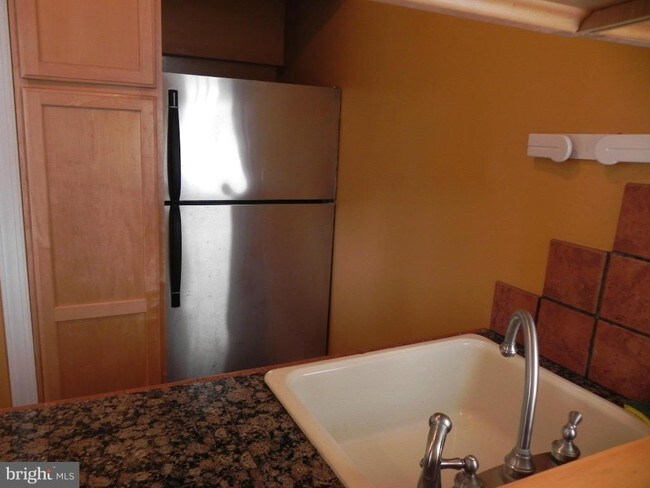 Foto del edificio - 915 Light St