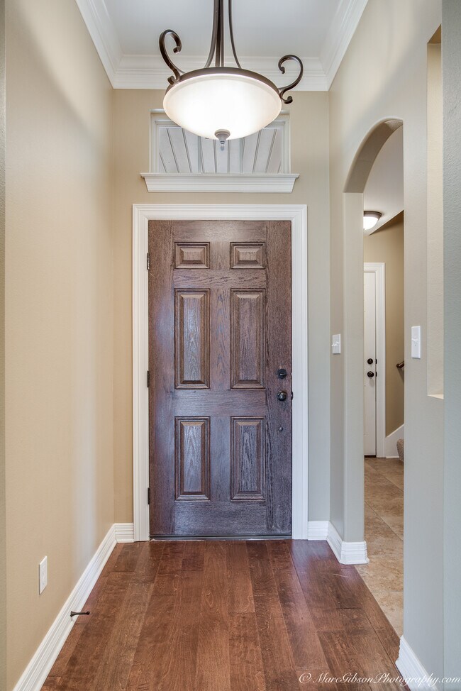 Foto del edificio - 2360 Tallgrass Cir