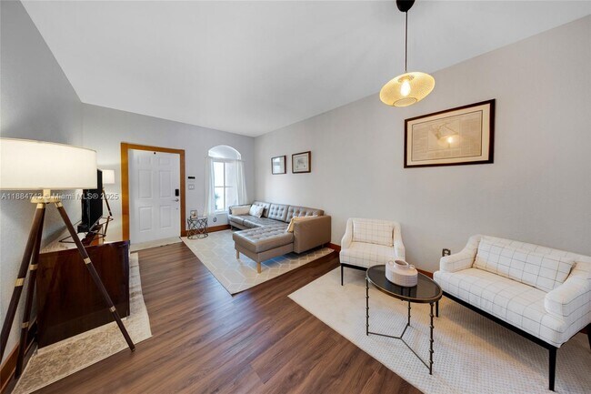 Foto del edificio - 5625 NW 112th Path