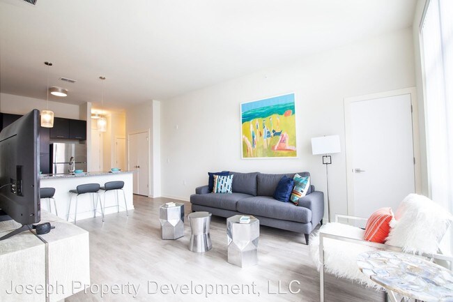 Building Photo - 5204 S 76th St