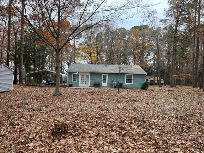 Foto del edificio - 6301 Morning Glory Rd