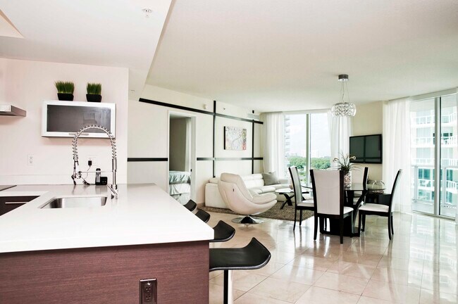 Building Photo - 150 Sunny Isles Blvd