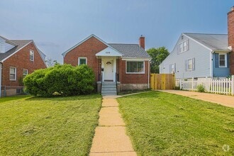 Building Photo - 5319 Plainfield Ave