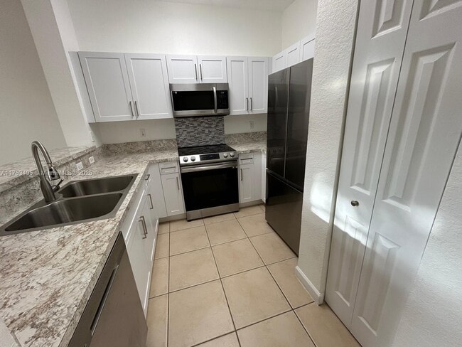 Foto del edificio - 9257 SW 227th St