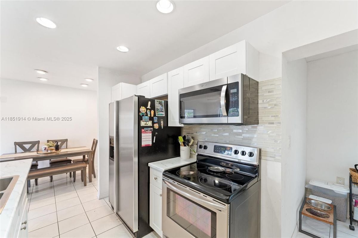 Foto del edificio - 1111 NE 211th Terrace