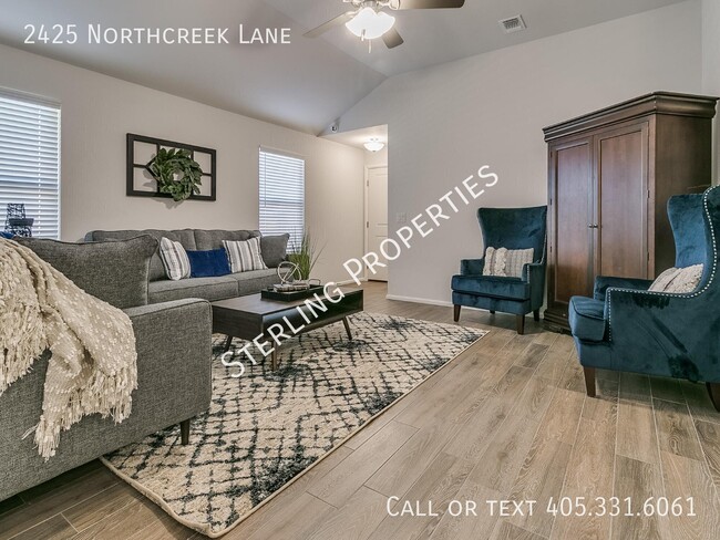 Foto del edificio - 2425 Northcreek Ln