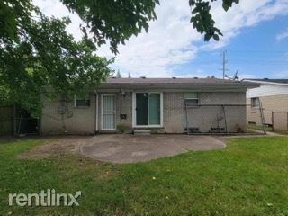 Foto del edificio - 4 br, 2 bath House - 17600 Greenfield Rd