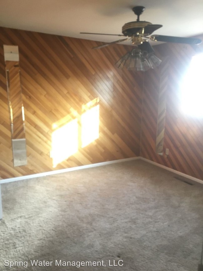 Building Photo - 7135 White Mountain Dr