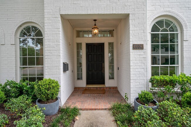 Foto del edificio - 4006 Chatham Ln