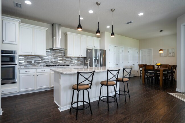 Foto del edificio - 8100 Summerlake Groves St