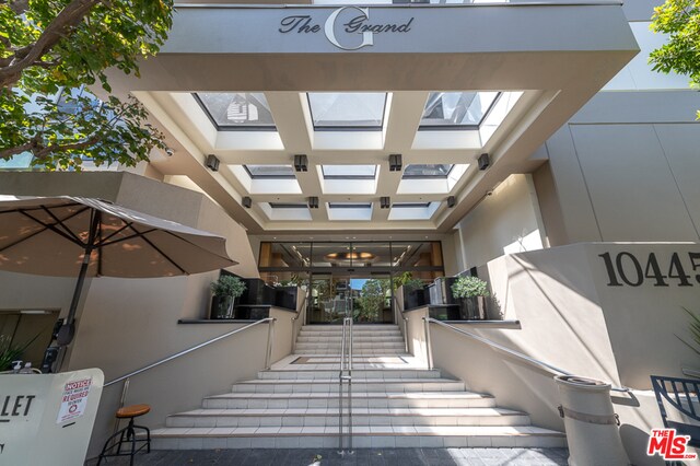 Foto del edificio - 10445 Wilshire Blvd