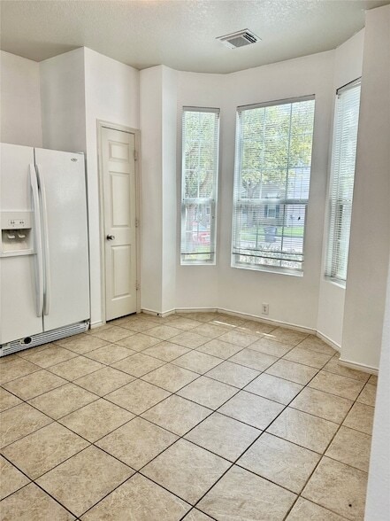 Foto del edificio - 29740 Sullivan Oaks Dr