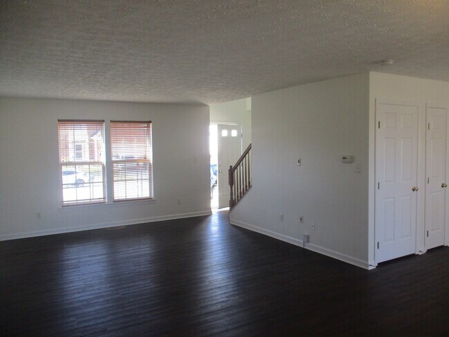 Foto del edificio - COMING SOON! 4 Bed 2.5 Bath Home!