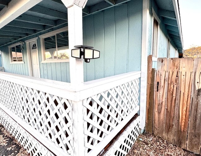 Building Photo - 16060 39th Ave